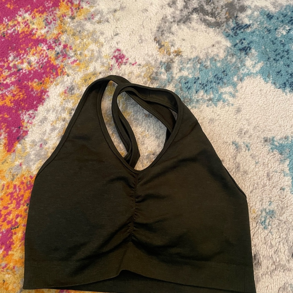 Alphalete sports bra